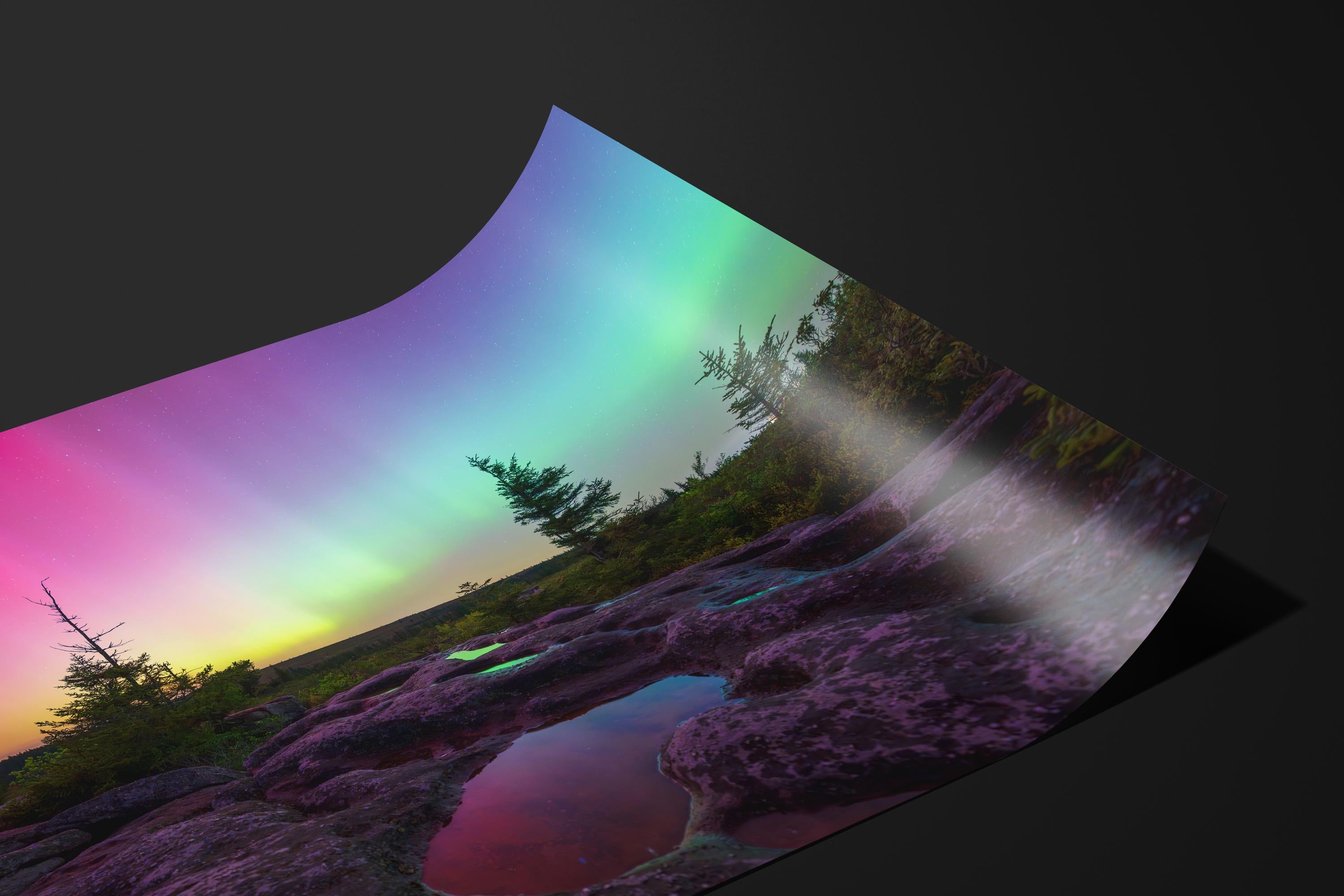 Vibrant Aurora Over Bear Rocks