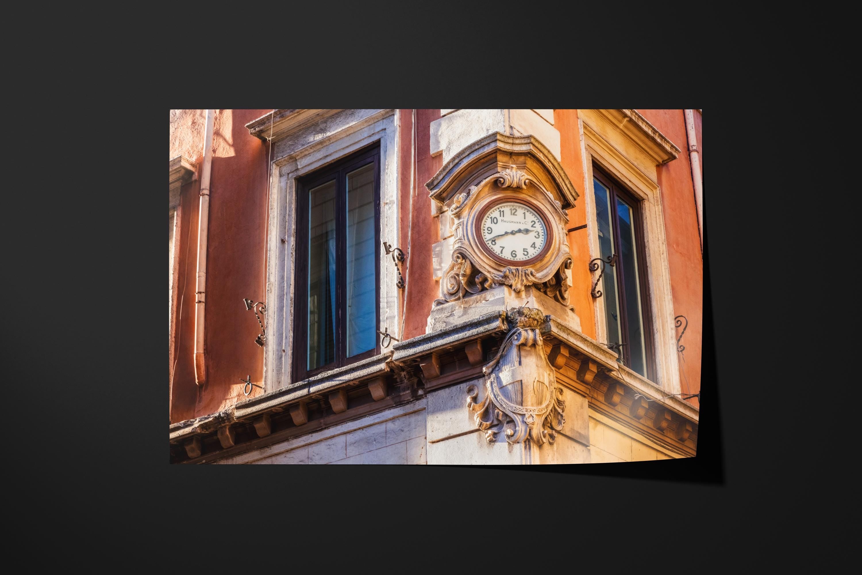 Rome Corner Clock