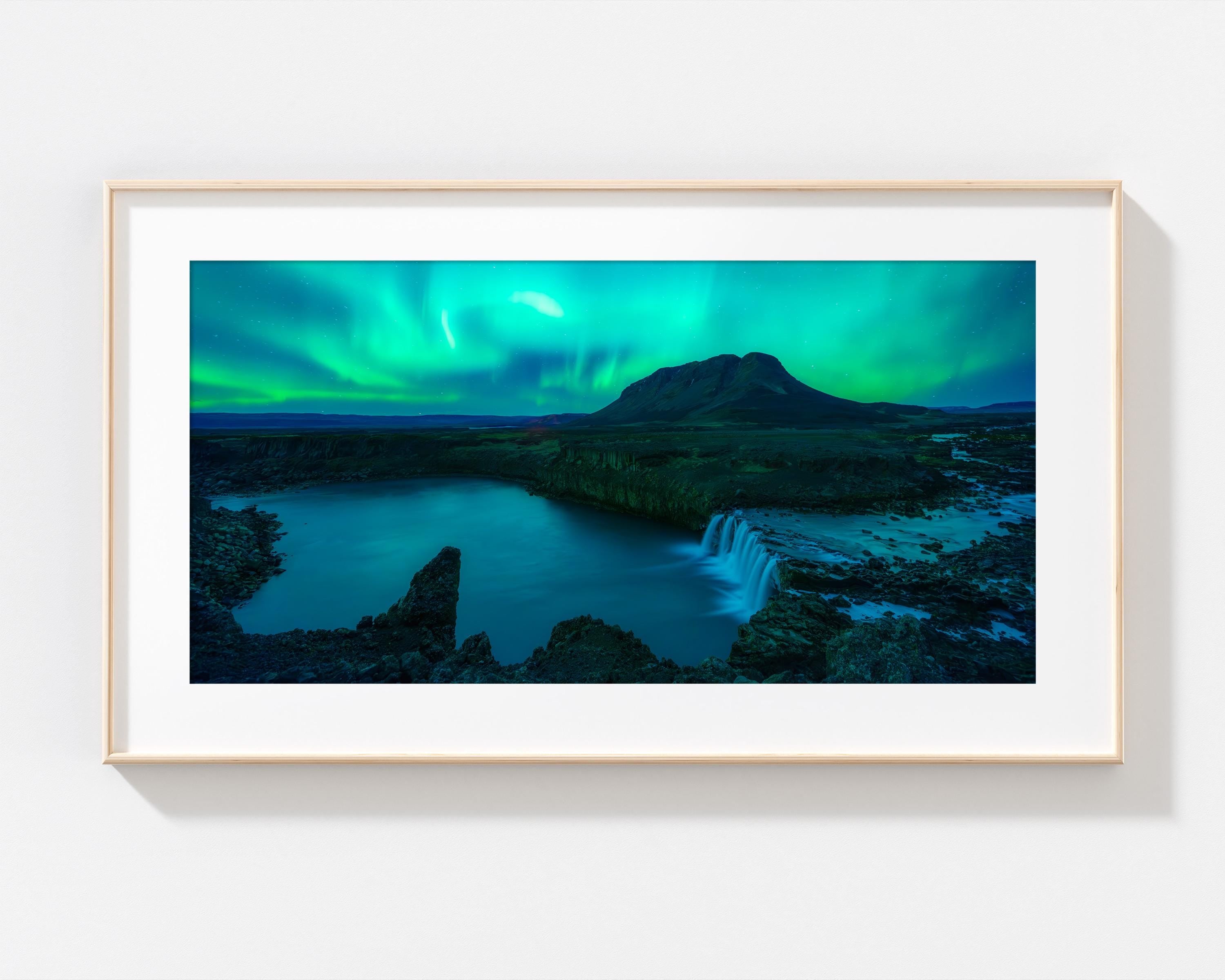 Thjofafoss Aurora Iceland